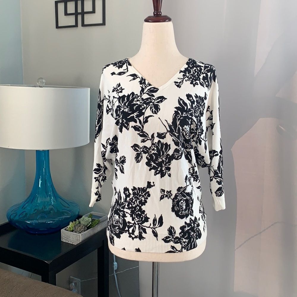 Joan Vass 3/4 sleeve floral print blouse sz xs